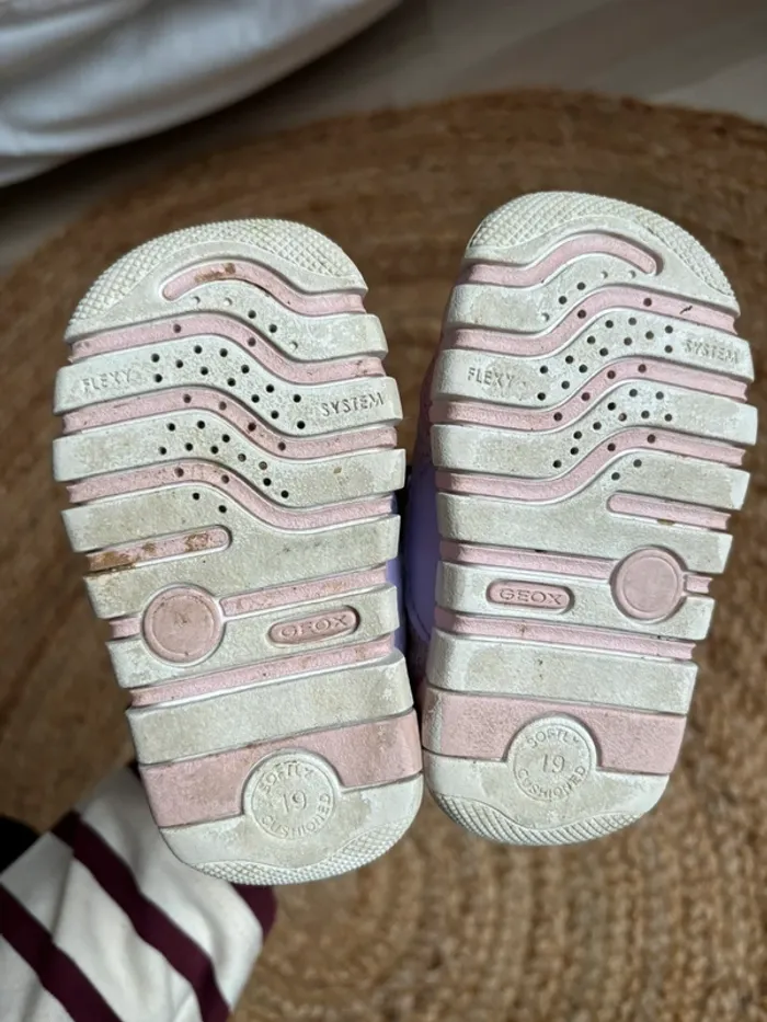 Baskets Geox t.19 parfait état - photo numéro 5