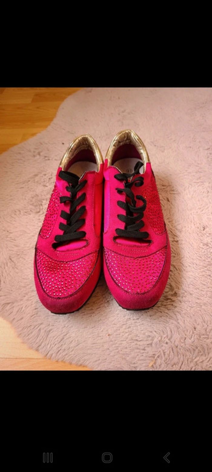 Belles baskets fushia - photo numéro 6
