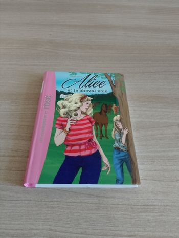 Alice Tome 1 - Alice et le cheval volé, bibliothèque rose