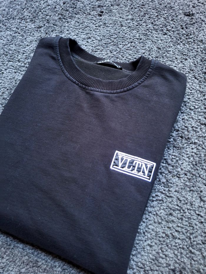 Sweat Valentino Taille L - photo numéro 2