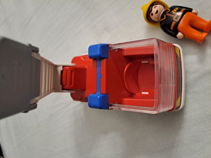 Camion de Pompier avec échelle pivotante Playmobil 123 - photo numéro 3