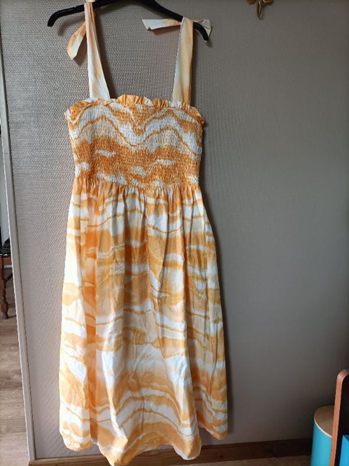 Robe longue avec bustier orange et blanc