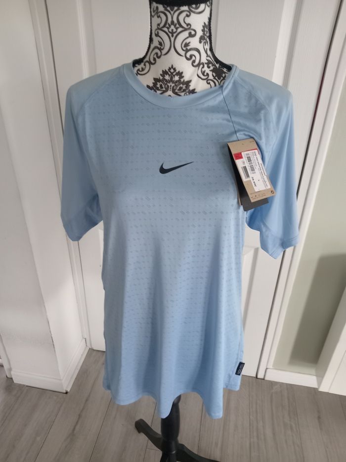 Tee shirt homme  dri - fit taille L