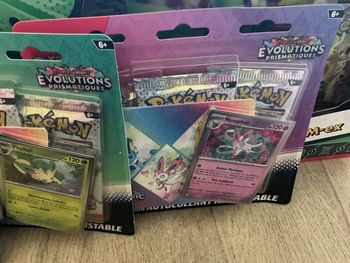 Pokémon tri pack évolution prismatique 