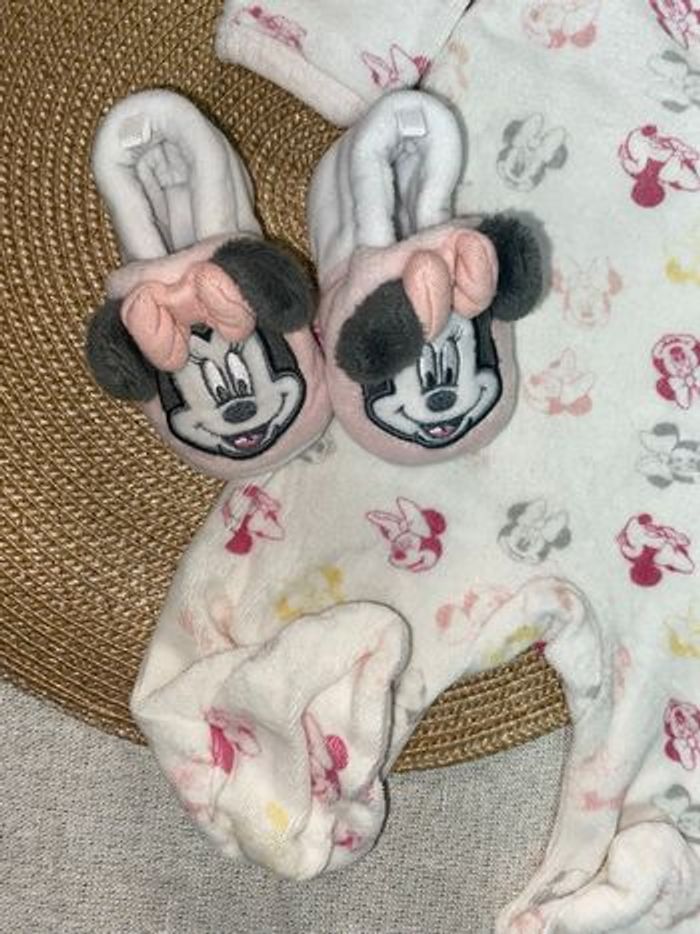 Pyjama et chaussons minnie Disney 3mois - photo numéro 2