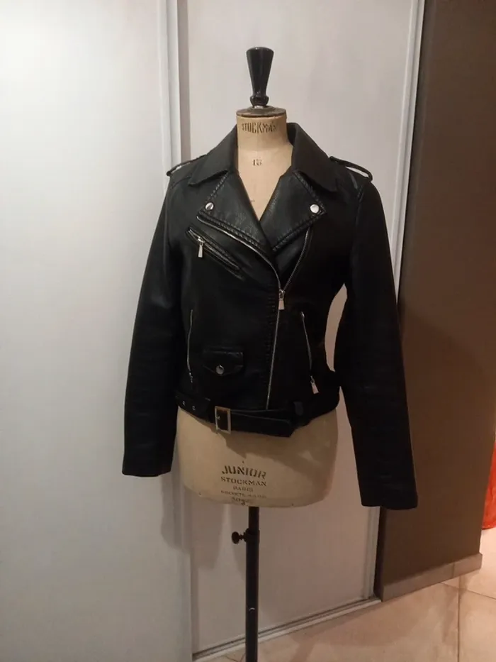 Magnifique perfecto simili cuir - photo numéro 3