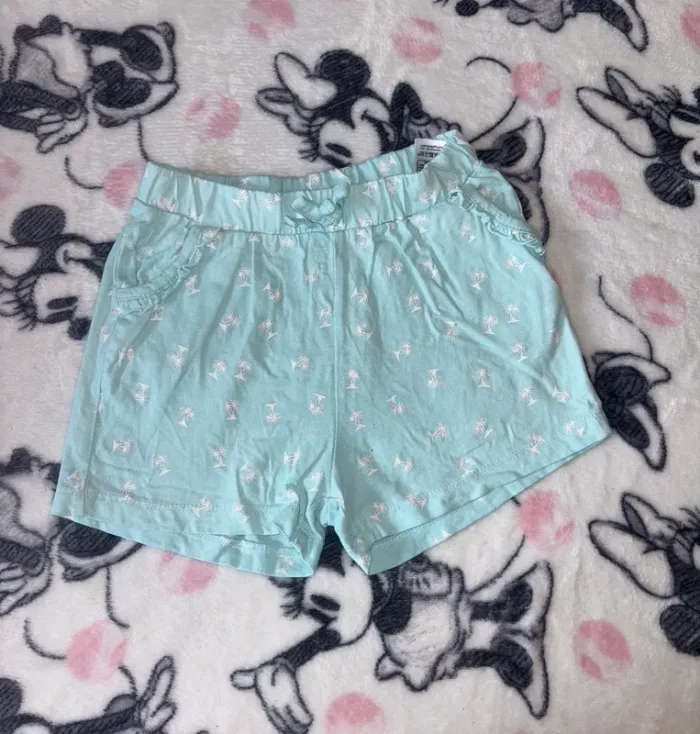 Short fille