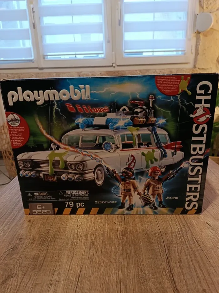 playmobil ghostbusters 9220 "Véhicule d'intervention des héros "