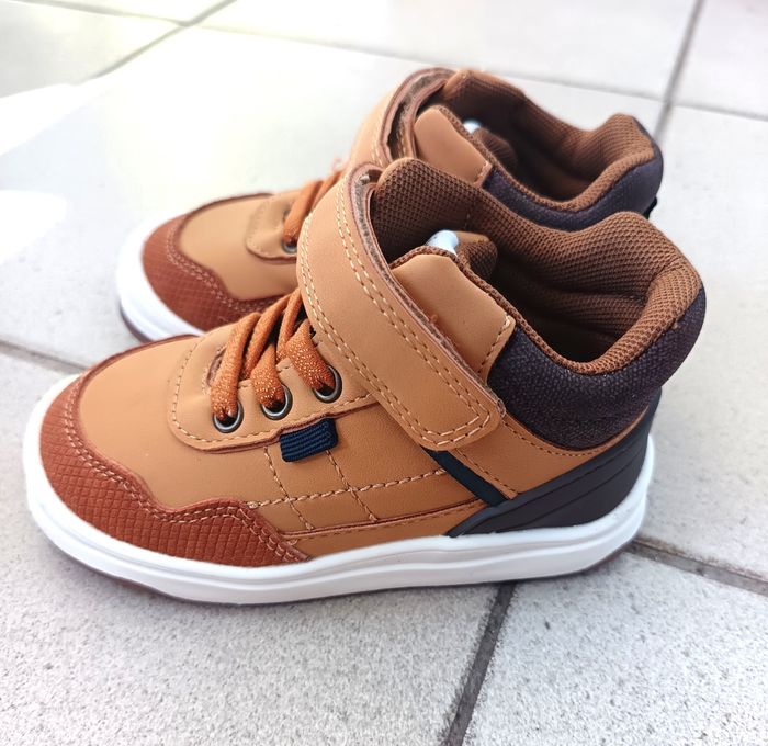 Baskets garçon taille 23 - photo numéro 4