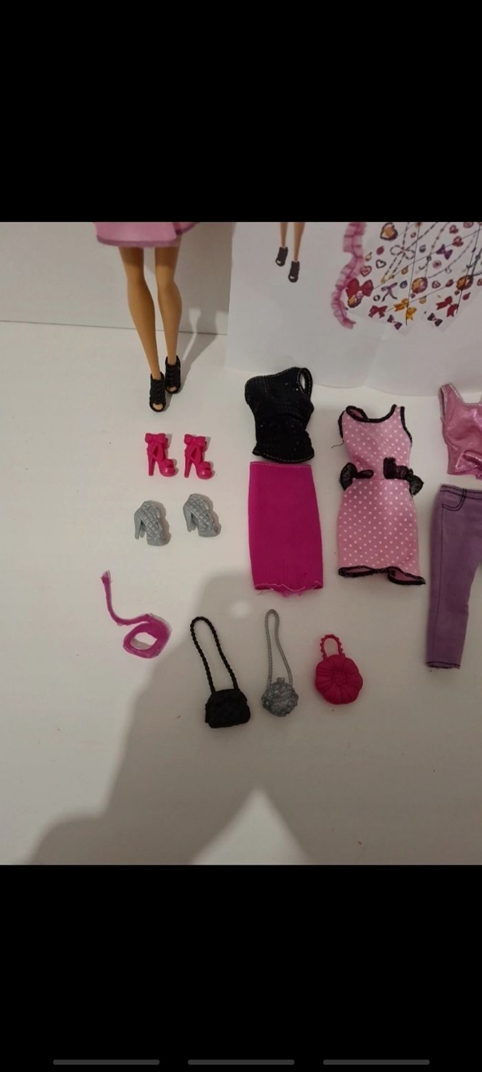 Barbie avec accessoires - photo numéro 3