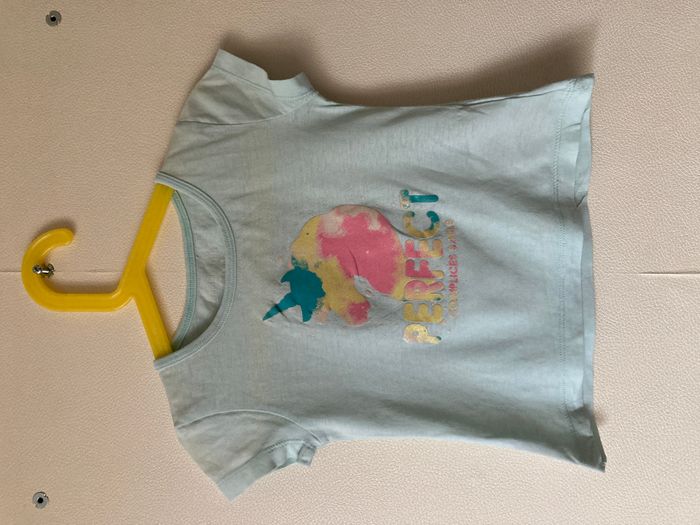Tee-shirt licorne 3/4 ans