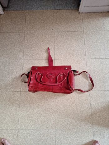 Sac à main en cuir neuf