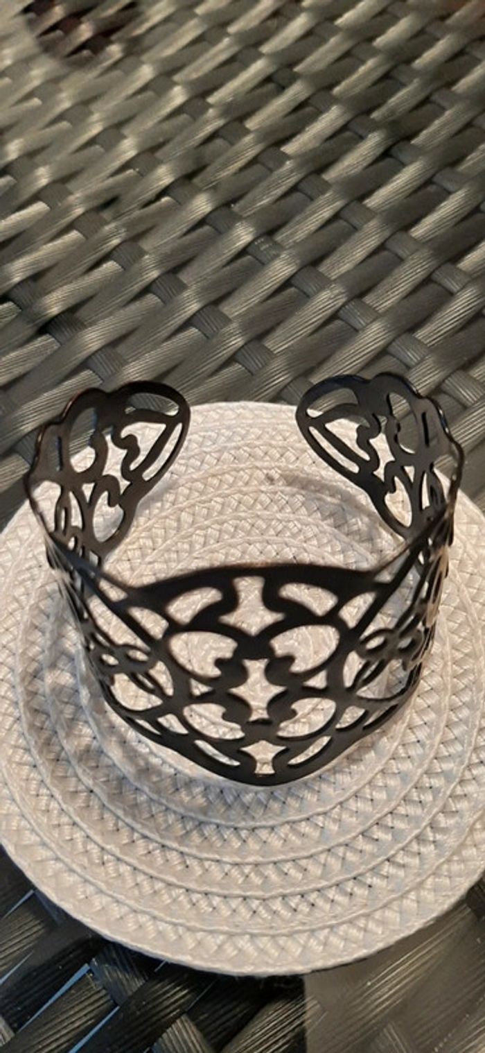 Manchette femme - photo numéro 9