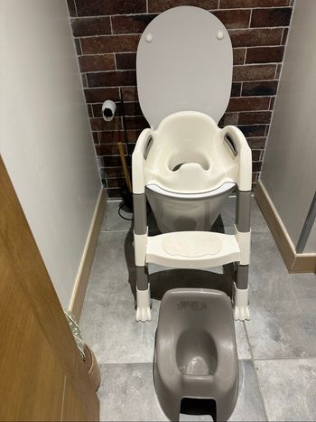 Lot Réducteur wc sur pied / Chaise entraînement / apprentissage WC et pot mixte gris