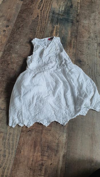 Robe orchestra 24 mois en très bon état