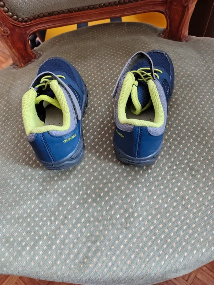 Chaussure de randonnée taille eu 28 queshua scratch - photo numéro 2