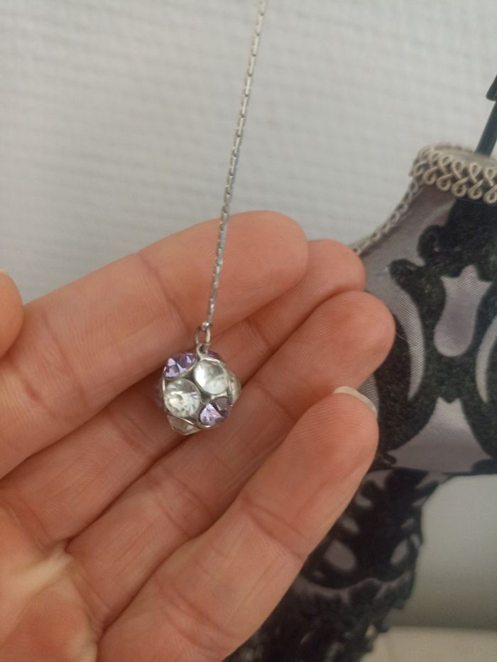 Boucles d'oreilles pendantes fantaisie - photo numéro 3