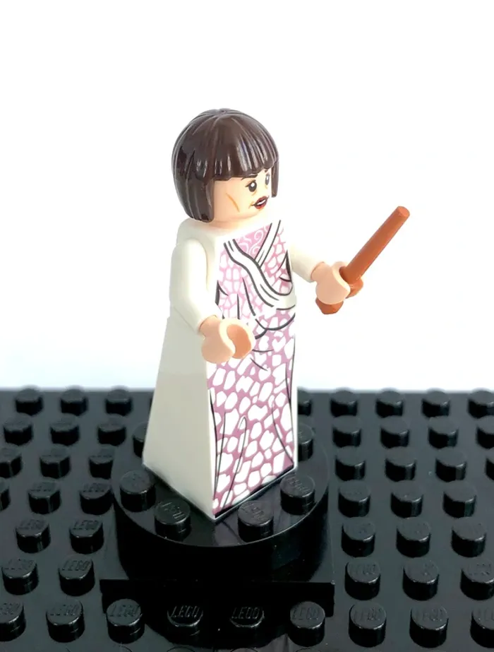 LEGO Harry Potter Goblet of Fire - Mme Olympe Maxime, white dress - photo numéro 4