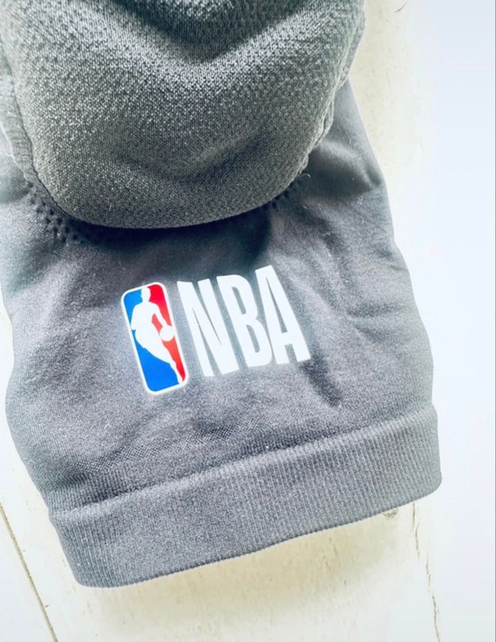 Genouillère NBA tarmak - photo numéro 4