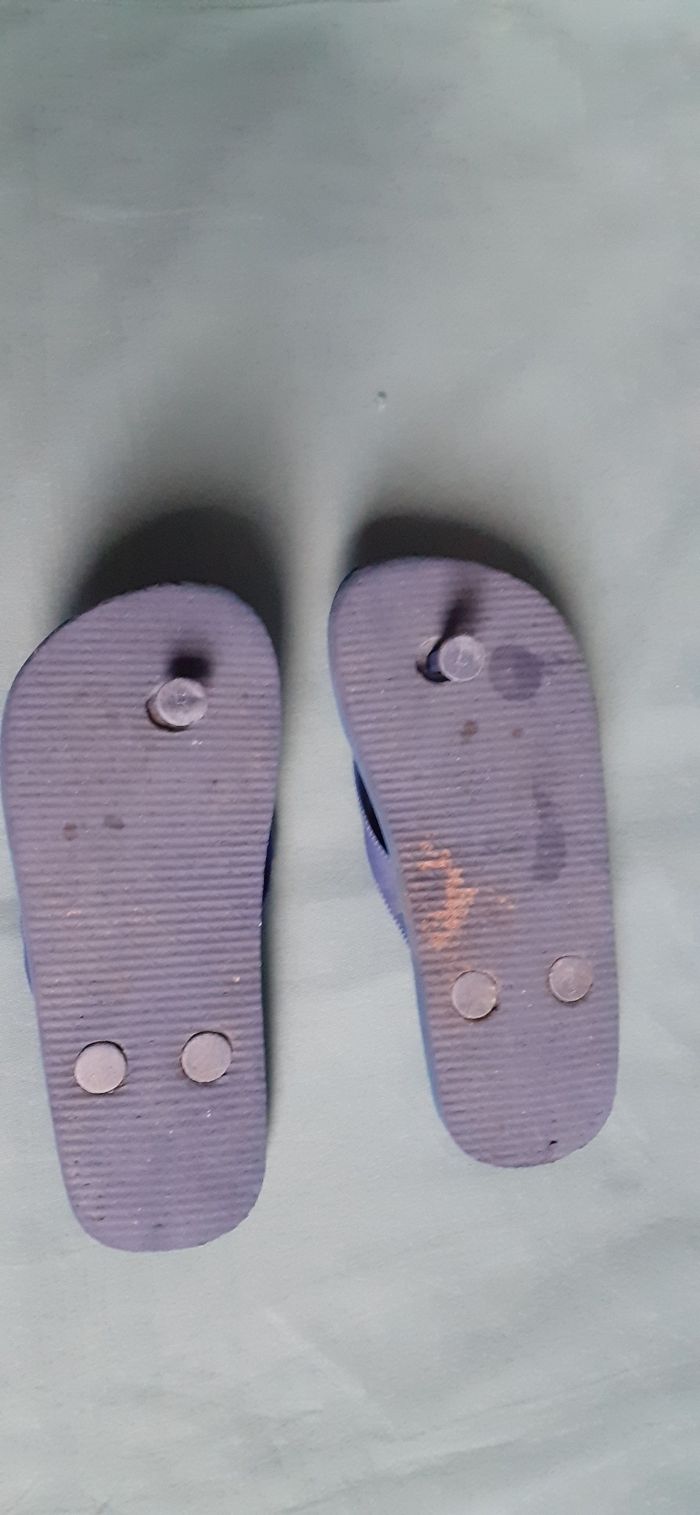 Tongs garçon pointure 28-29 - photo numéro 2