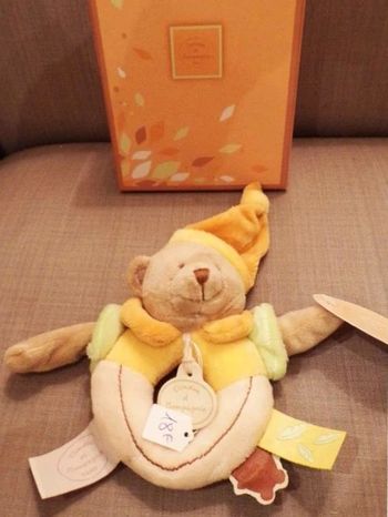 Hochet ours Mélis orange Doudou et compagnie
