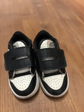 Basket adidas garçon 24