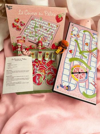 Jeu éducatif Fisher Price – Mon Petit Domino, édition 2001, gamme Playfamily / Little People, avec le personnage Sonia la vétérinaire. Jeu vintage pour enfant, idéal apprentissage chiffres, observation et logique, utilisable dès 3 ans.  Contenu du coffret