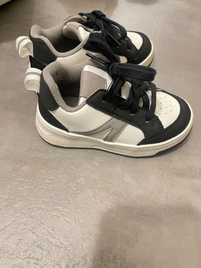 Basket garçon taille 23