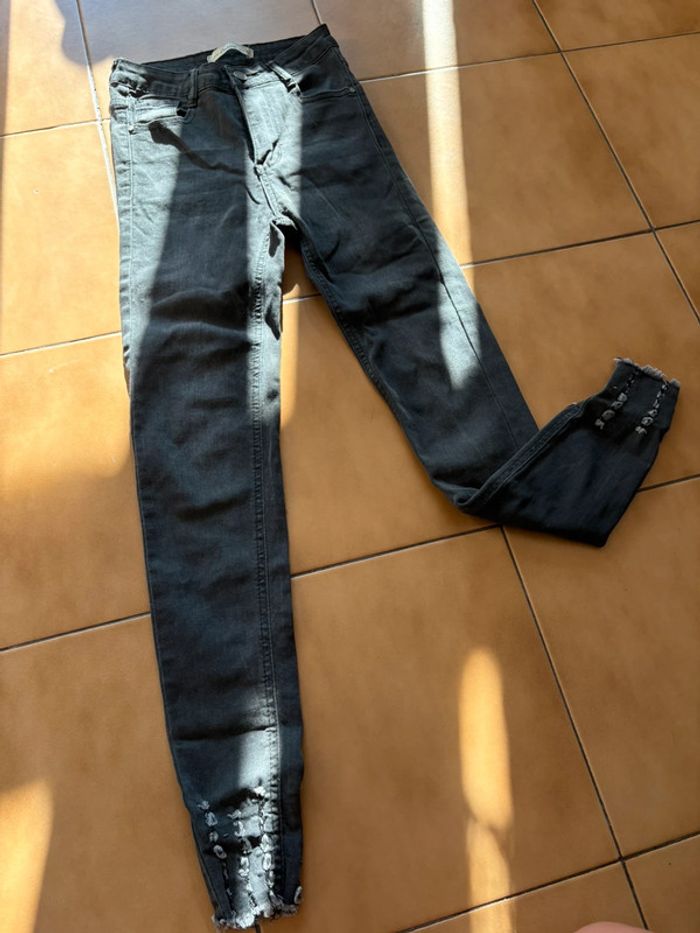 Jean femme 34 - photo numéro 2