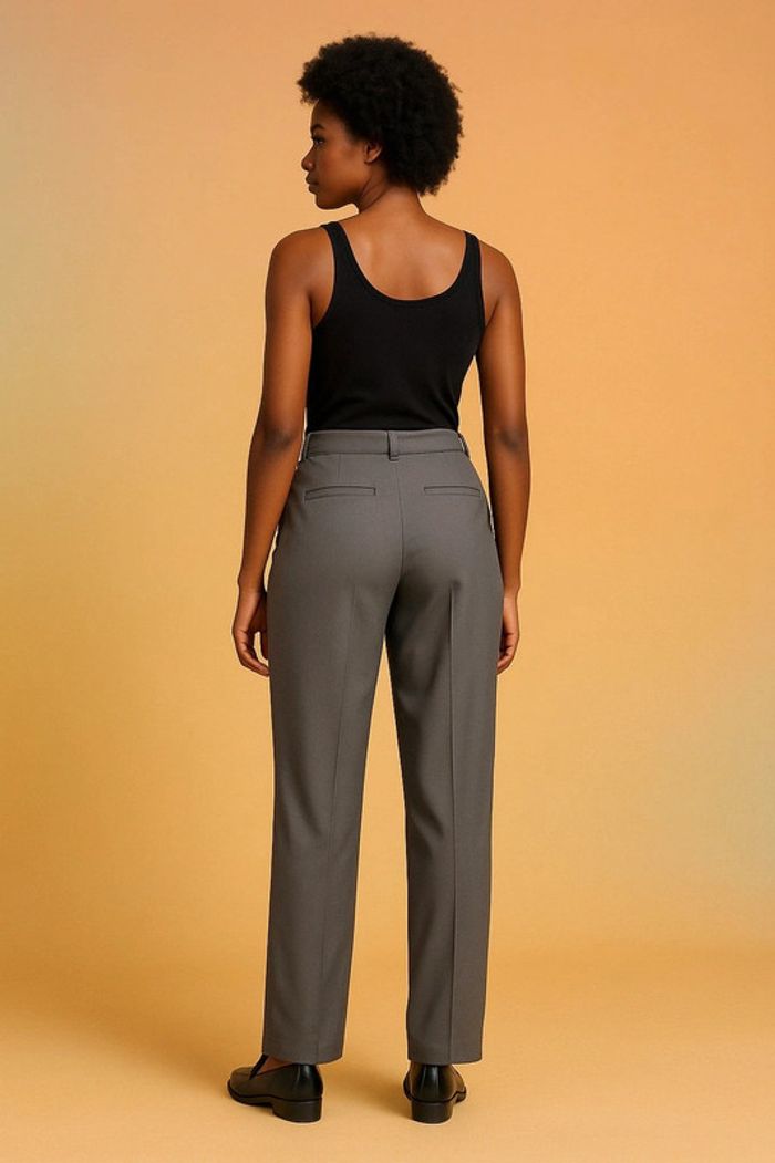 Pantalon gris - photo numéro 3
