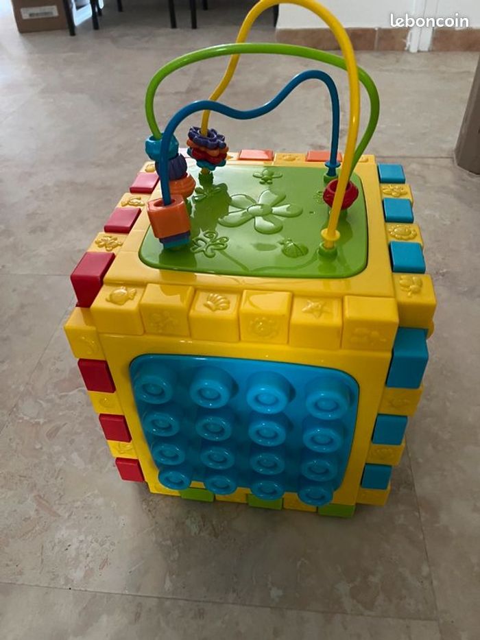 Cube d'activité qui se détache pour bébé. 30 x 30 cm - photo numéro 4