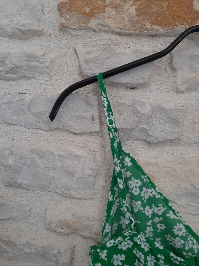 Robe d été verte et blanche "Shein" taille S (36) en très bon etat - photo numéro 7