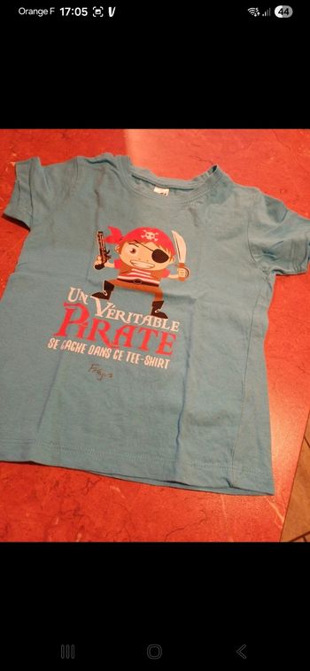 T.shirt garçon taille 4 ans