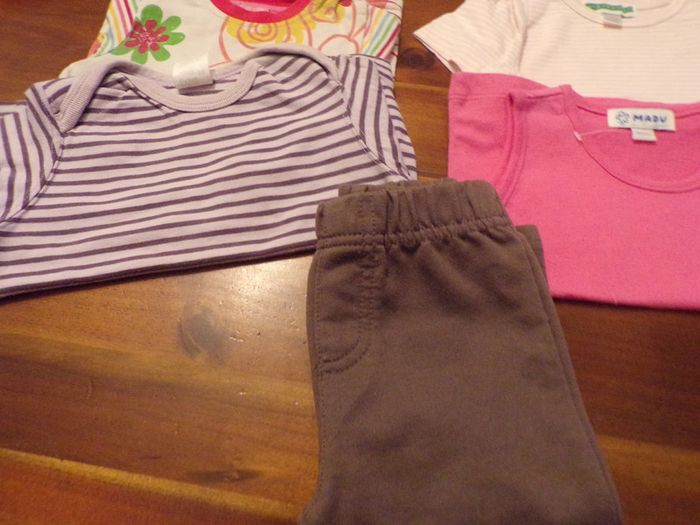 Lot de 5 vetements 9 mois