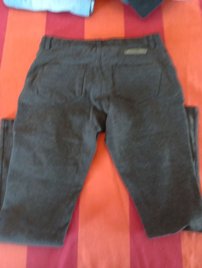 Lot de pantalons et pulls - photo numéro 5