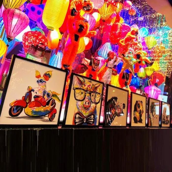 Tableaux peints à la main avec cadre et protection en plexiglass