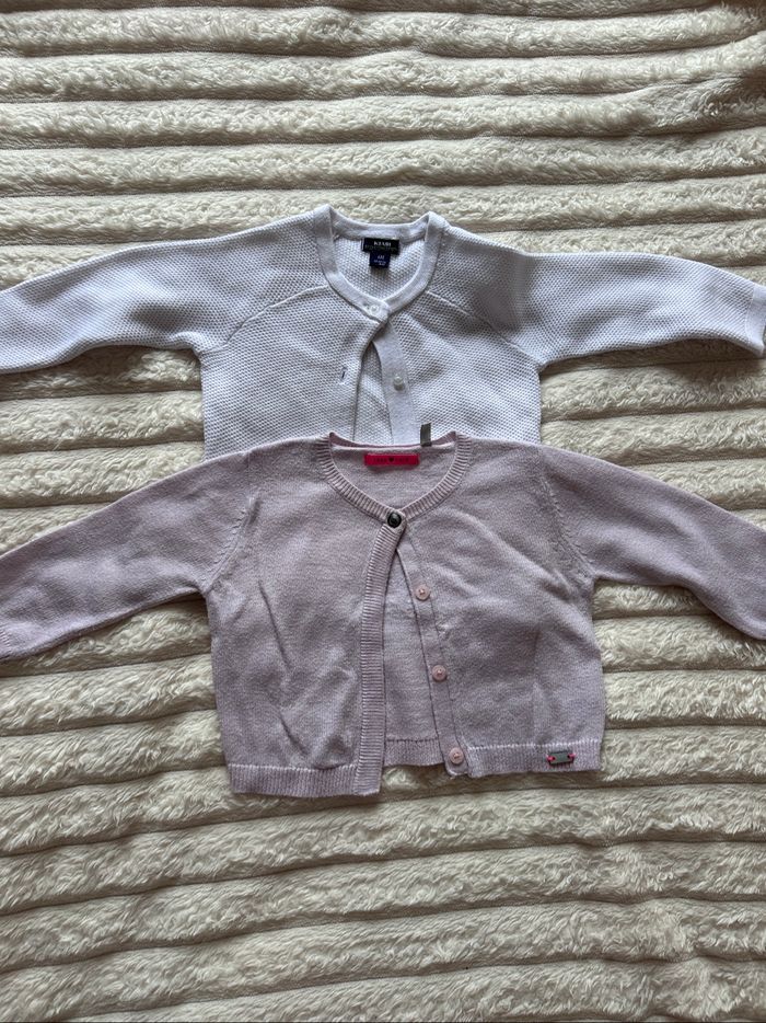 Lot 2 gilets 6 mois