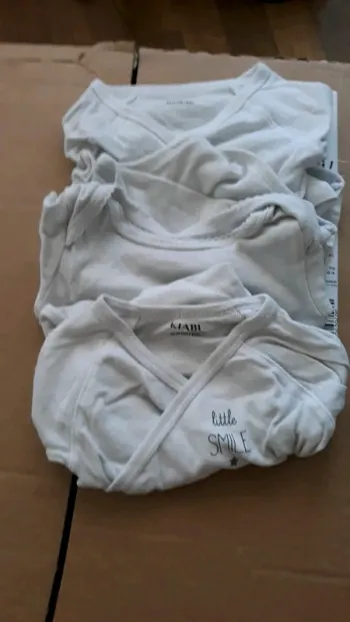 Lot de 3 bodies manches longues fille en 6mois