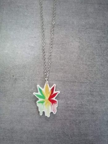 Collier feuille argenté