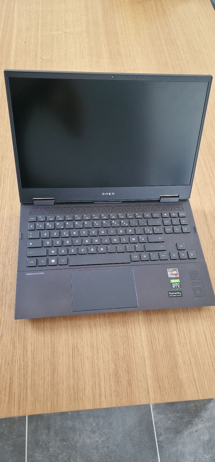 Omen laptop 15-en1037nf