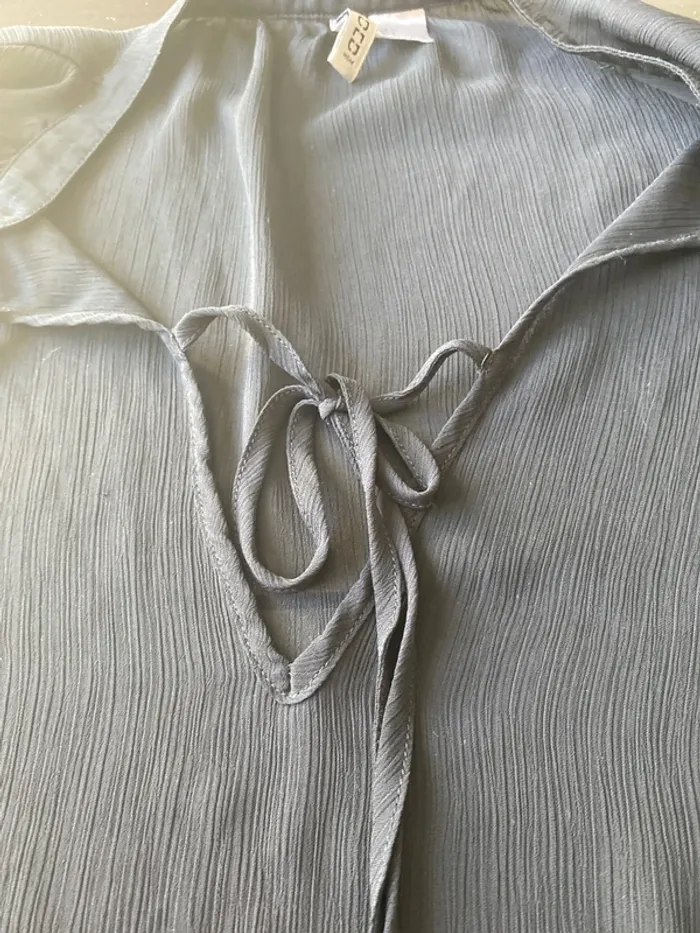 Blouse noir en très bon état H&M - photo numéro 4
