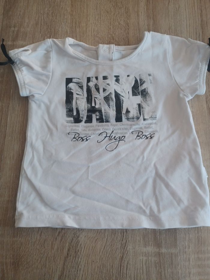 Haut hugoboss 6 mois