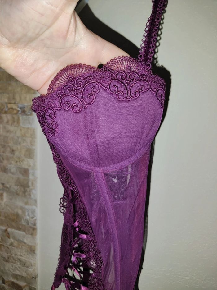 Corset porte jarretelles violet - photo numéro 3