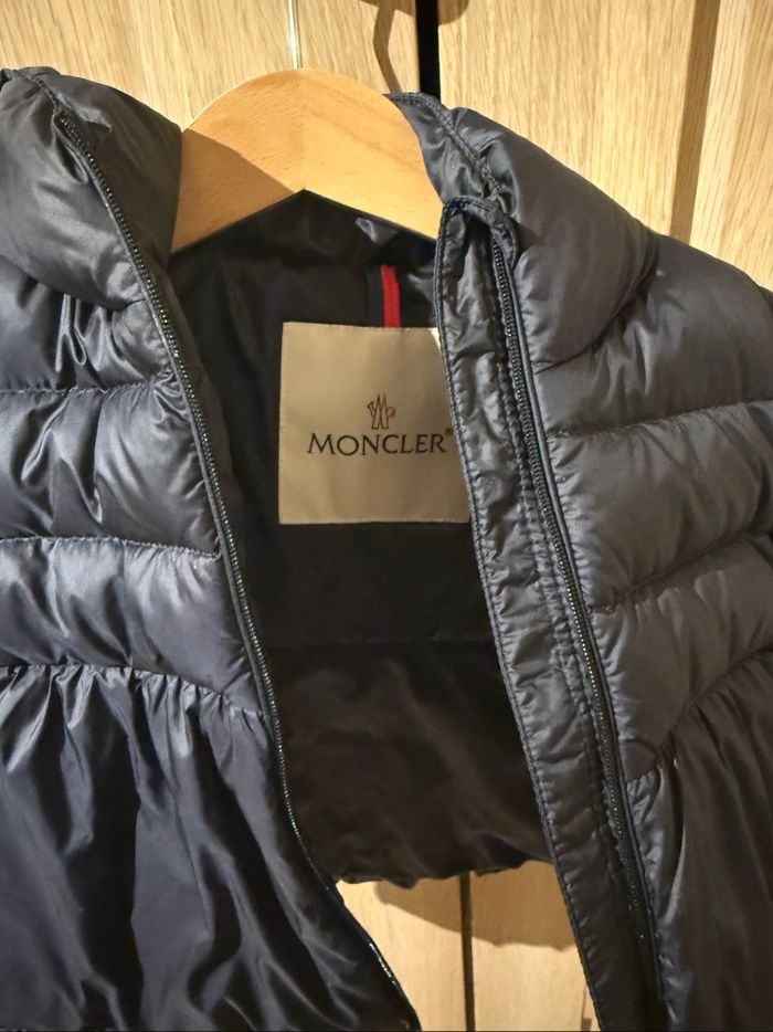 Veste moncler 9-12mois - photo numéro 4