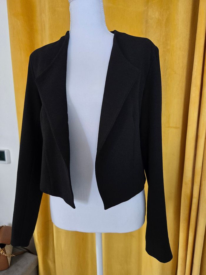 Veste  noir court type bolero - photo numéro 3
