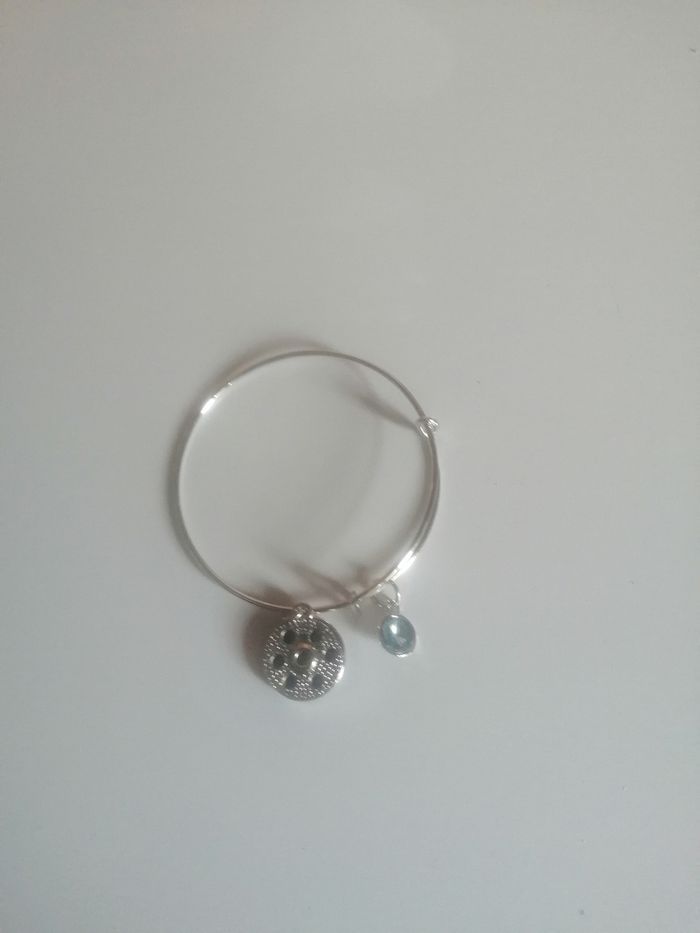 🌸 bracelet  breloques acier   cristal bleu "Boutique Parisienne" Idéal pour un cadeau de noël 🎄🌸
