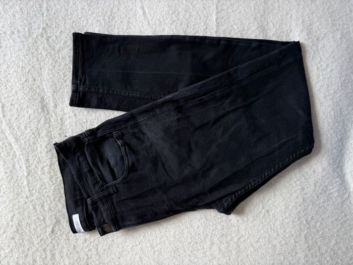 Jean homme Zara – Noir basique coupe slim – Taille 44 L/XL