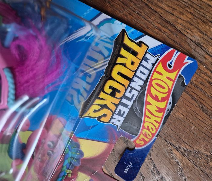 Monster trucks hotwheels poppy les trolls  FYJ44 1/64 Neuf emballé - photo numéro 3