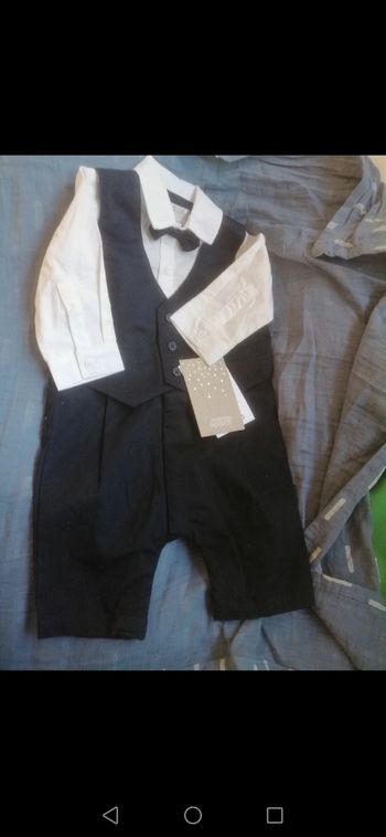Costume bébé
