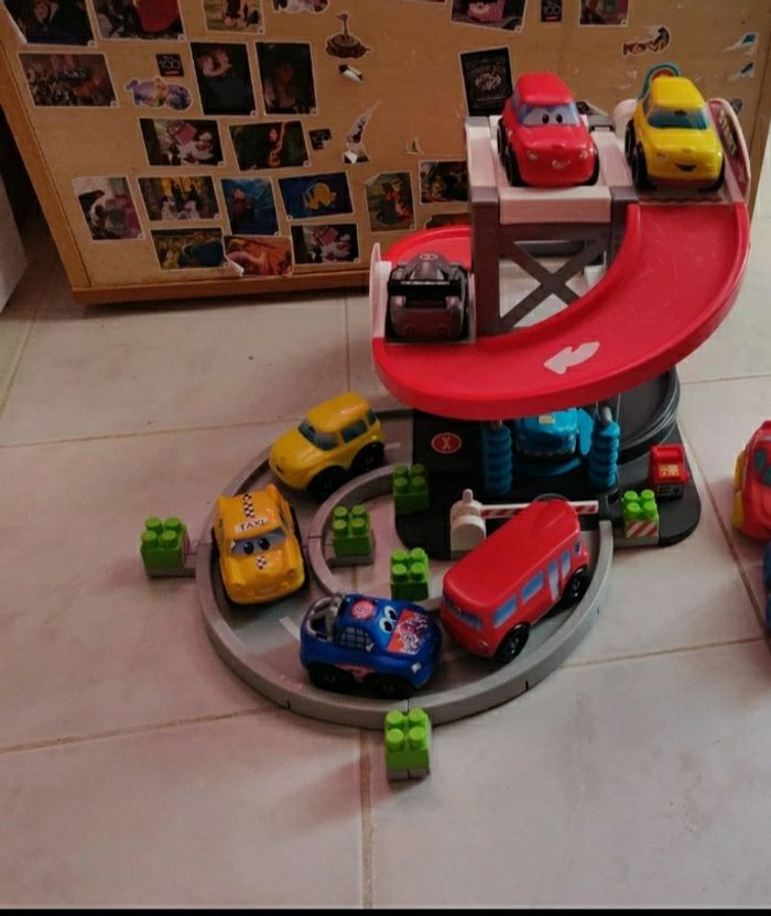 Circuit abrick 18 mois bon état